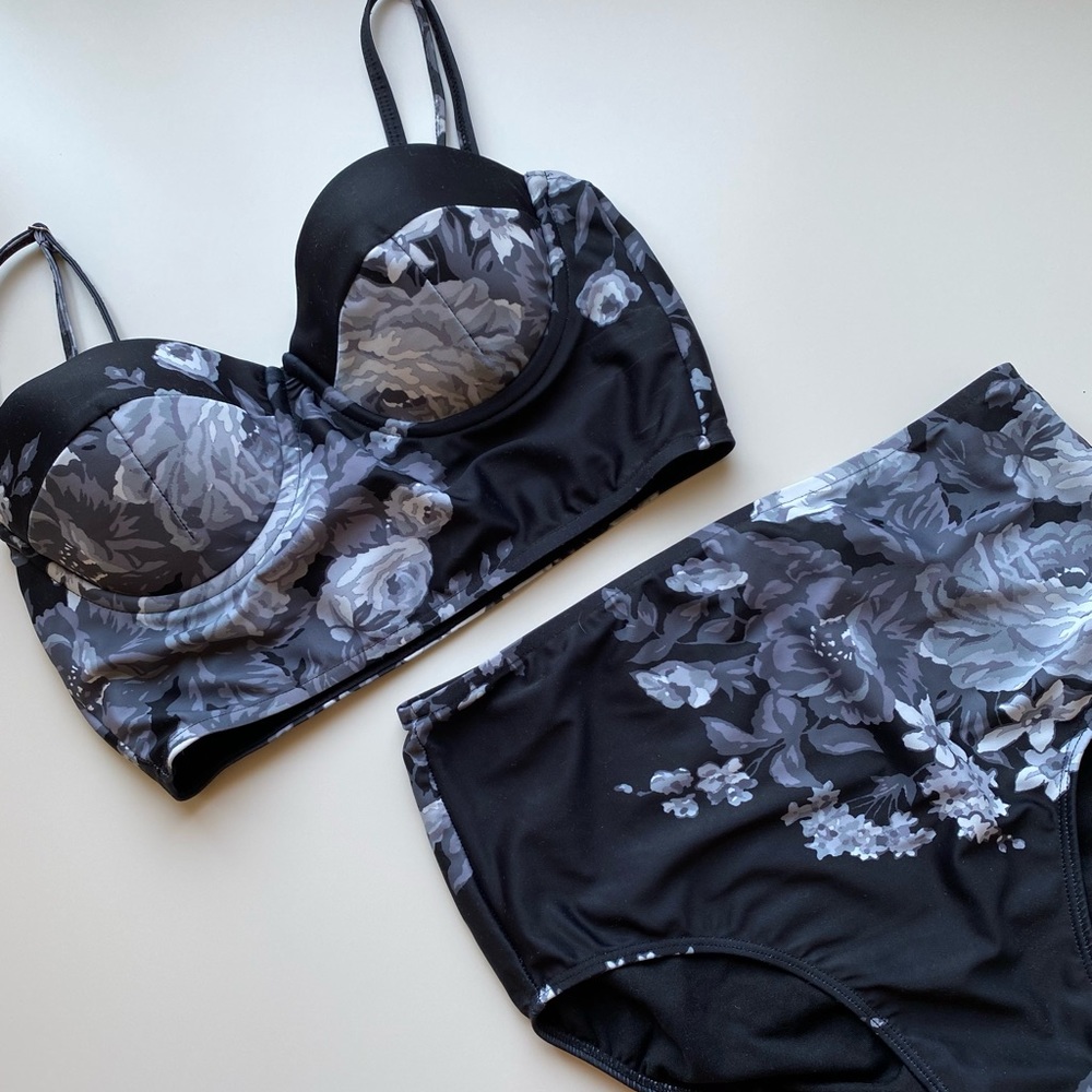 Albion Pin Up Antigua Slate crop and bottoms